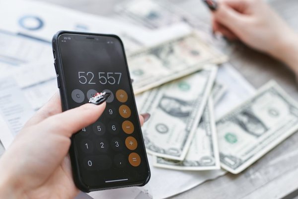 AI budgeting apps that categorize spending